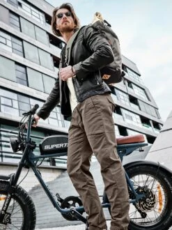 Dynamische Hose -Jacken Verkaufs-Shop EC24 6824 DE